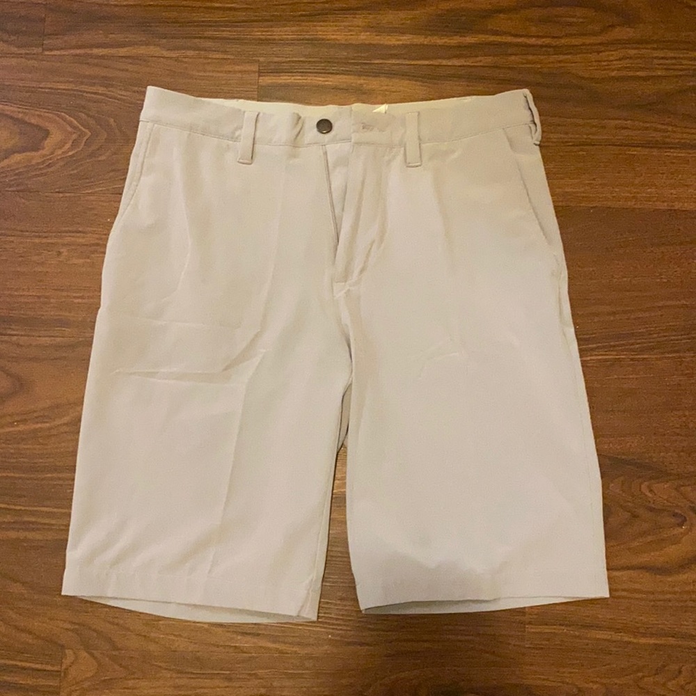 Grey Adidas Golf Shorts. Cotton spandex.